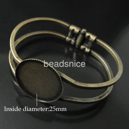 Cuff Bracelet with 25mm round Setting.wide :14mm.